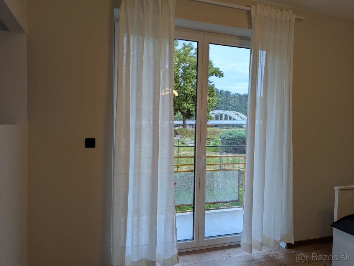 2-izbový apartmán v centre Piešťan - 3