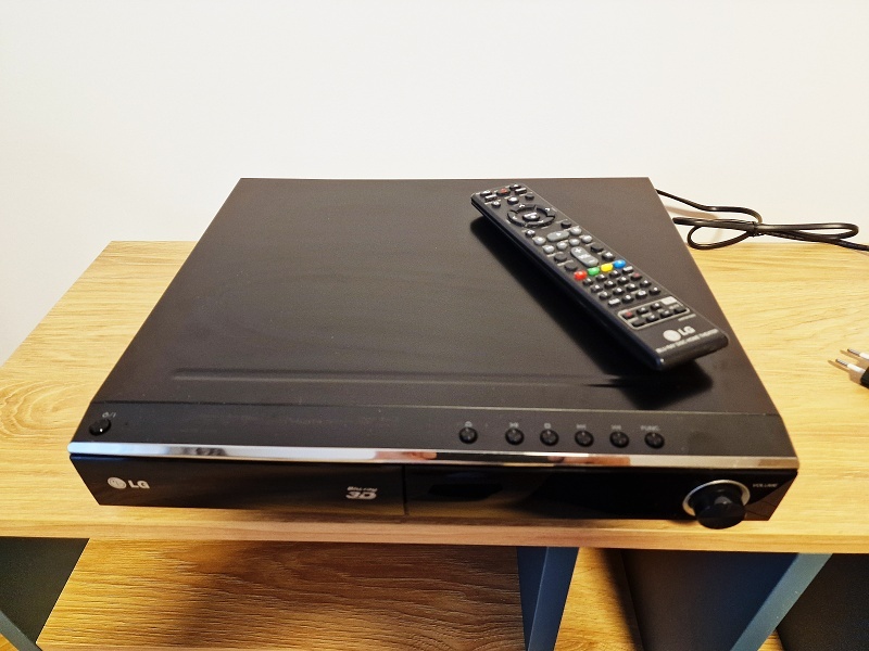 Domáce kino (blue ray) LG HX806CG 2+1 - 3