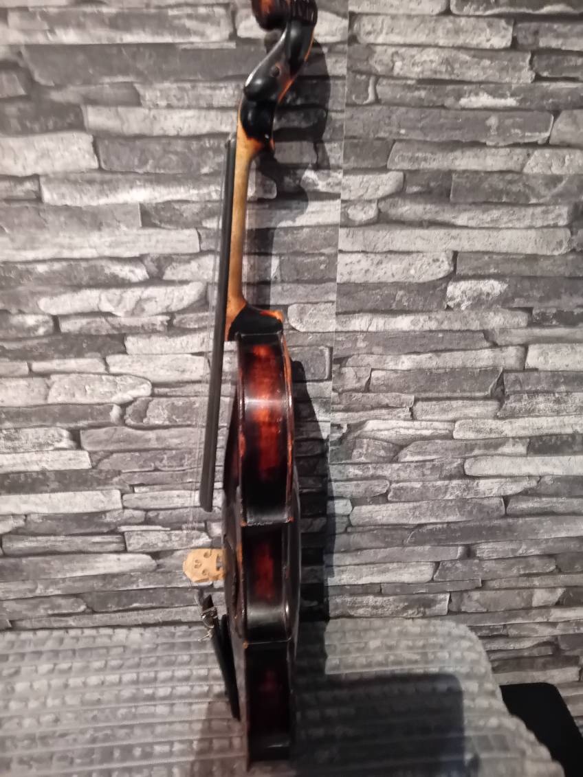 Predam cele husle - 3