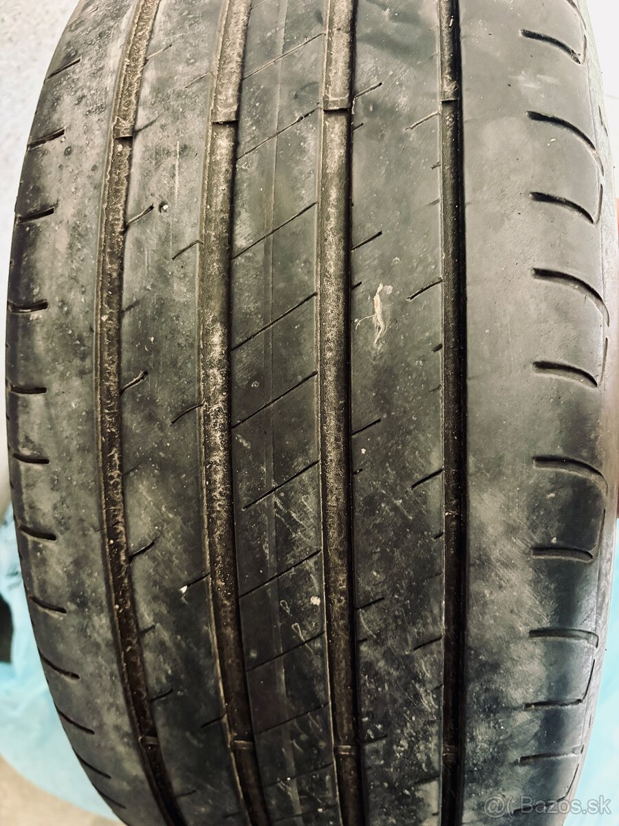 Goodyear EfficientGrip 225/50 R17 98V - 3