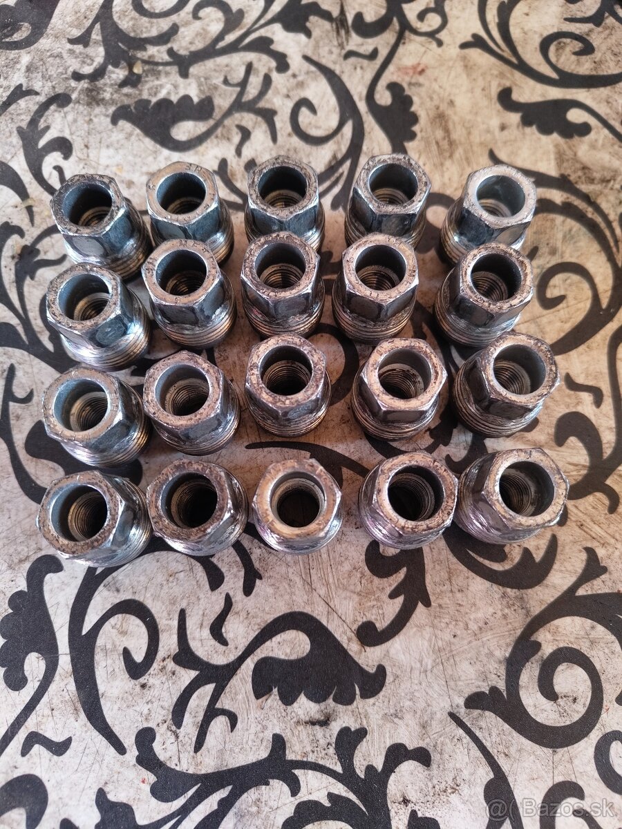 Puklice Chevrolet+ matky na kolesá - 3