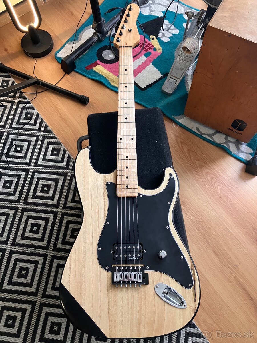 Predam elektricku custom gitaru Stratocaster - 3