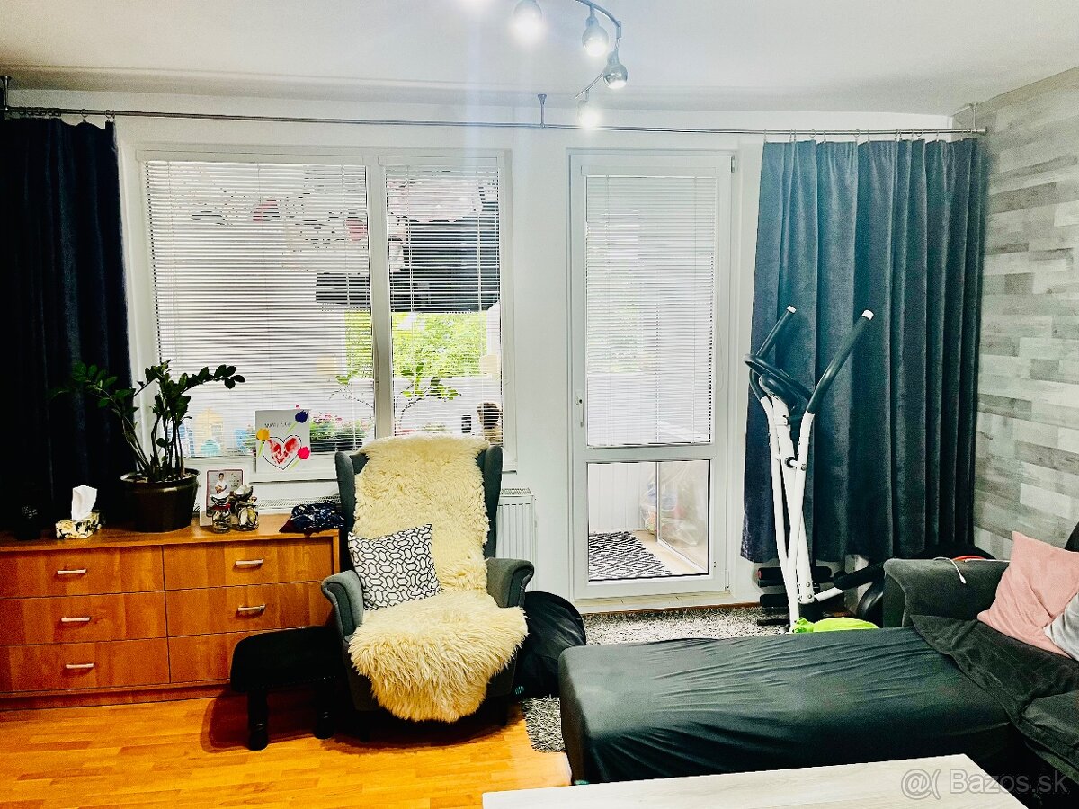 Kompletne zrekonštruovaný RD, 1868m2, Čemerné, VT - 3