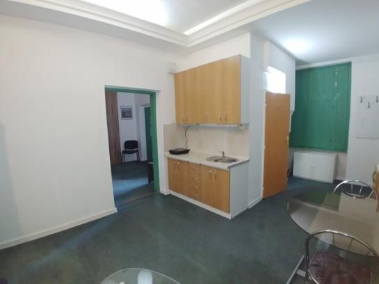 Na prenájom 1-izbový byt v centre Komárna LRo-1416 - 3