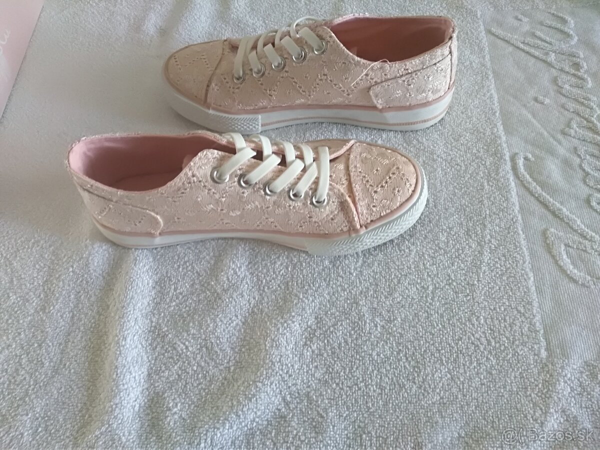 Dievcenske topanky velkost 33 - 3