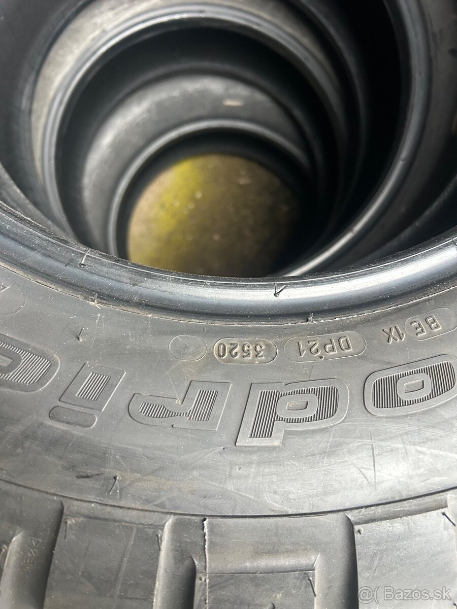 BF Goodrich MT 255/75 r17 - 3