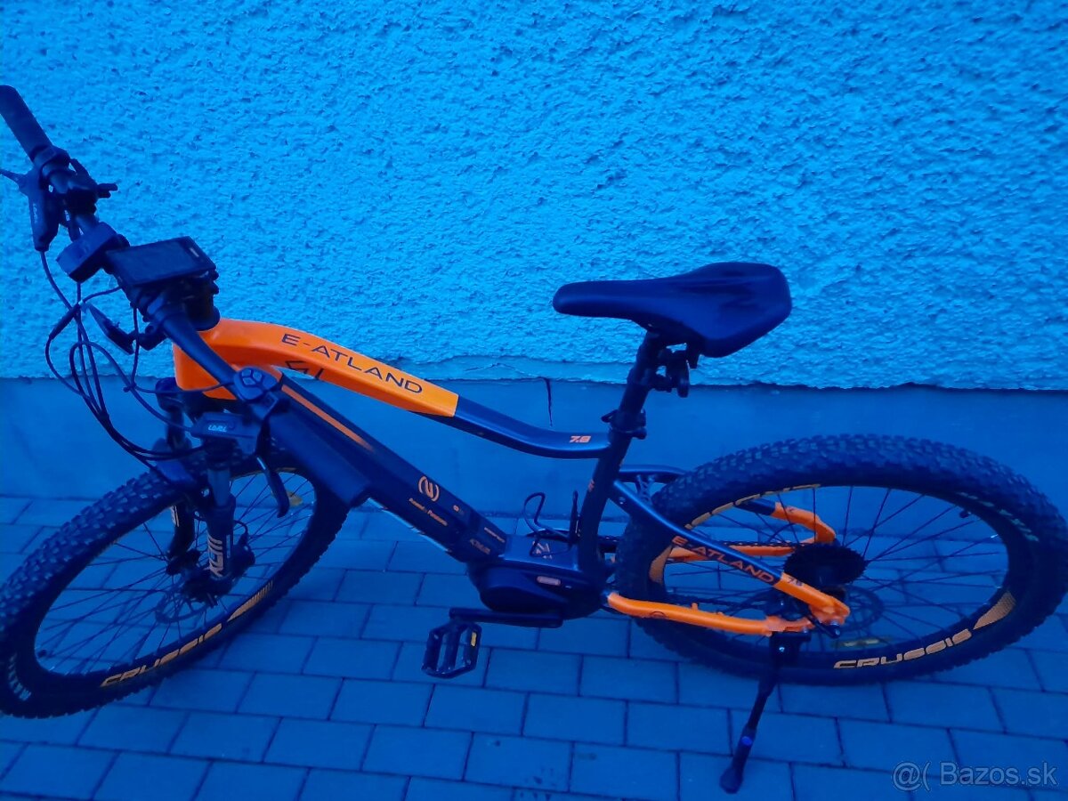 Crussis e-atland 7.8 - 3