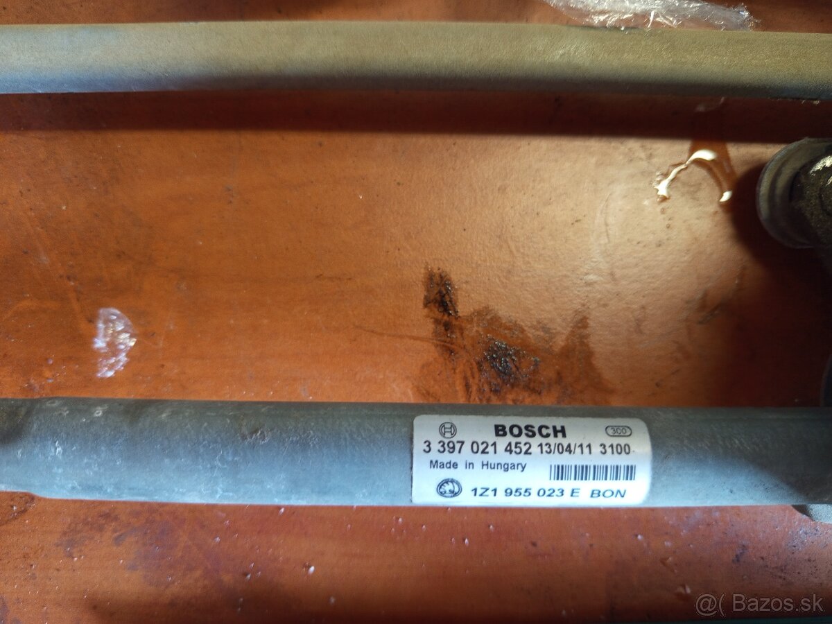 Mechanizmus s motorcekom stieračov - 3