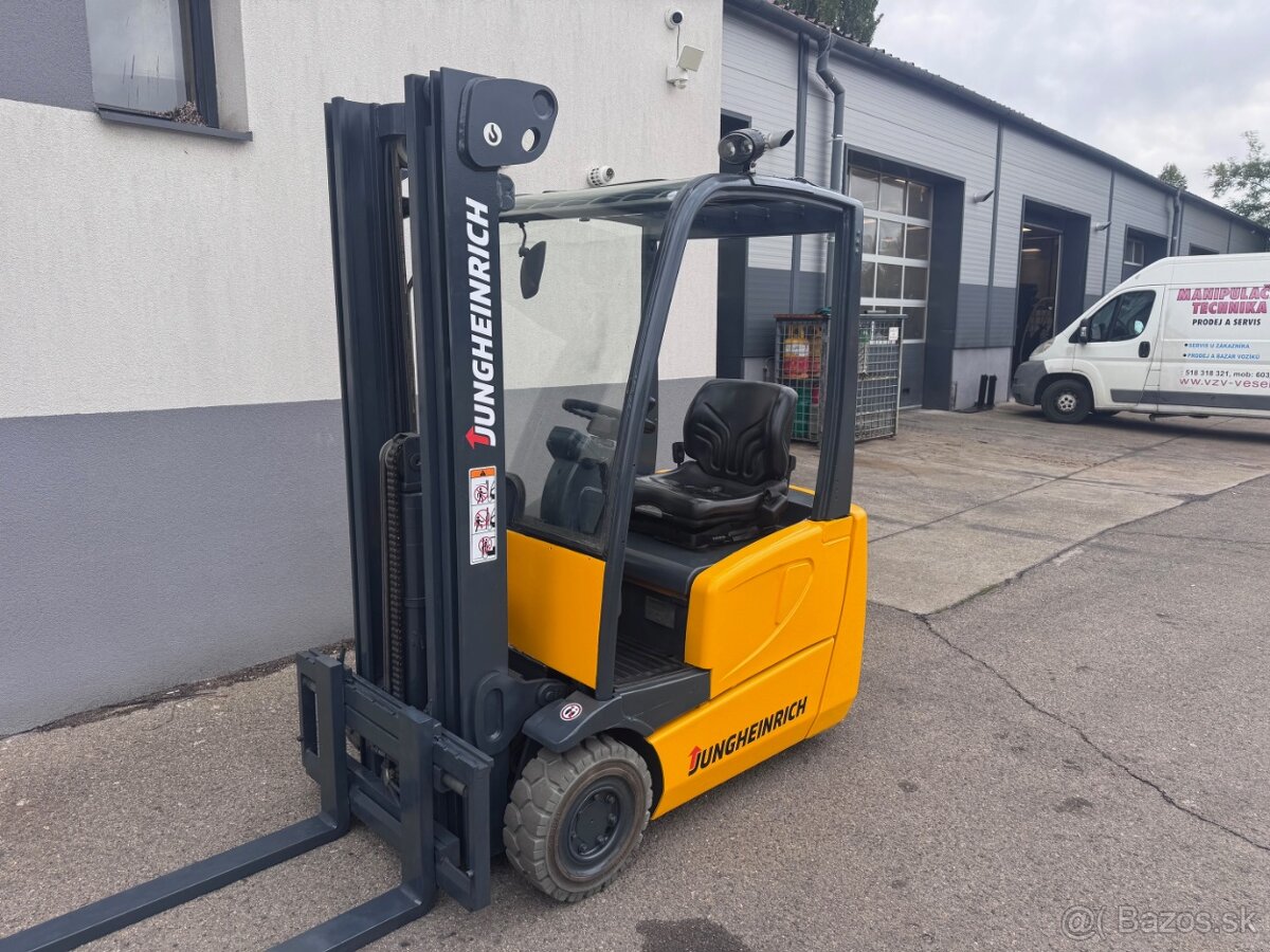 Vysokozdvižný vozík Jungheinrich 1,3t AKU triplex - 3