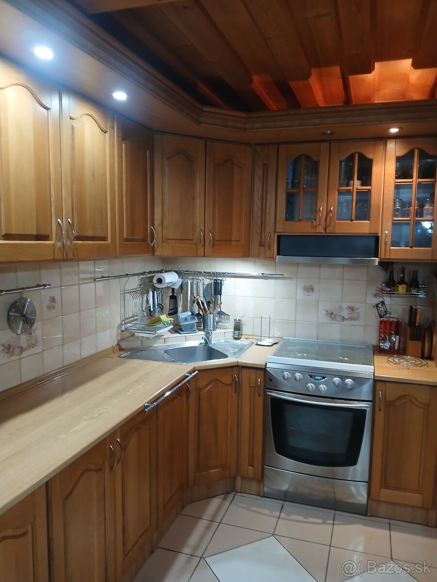 Kuchynská linka - 3