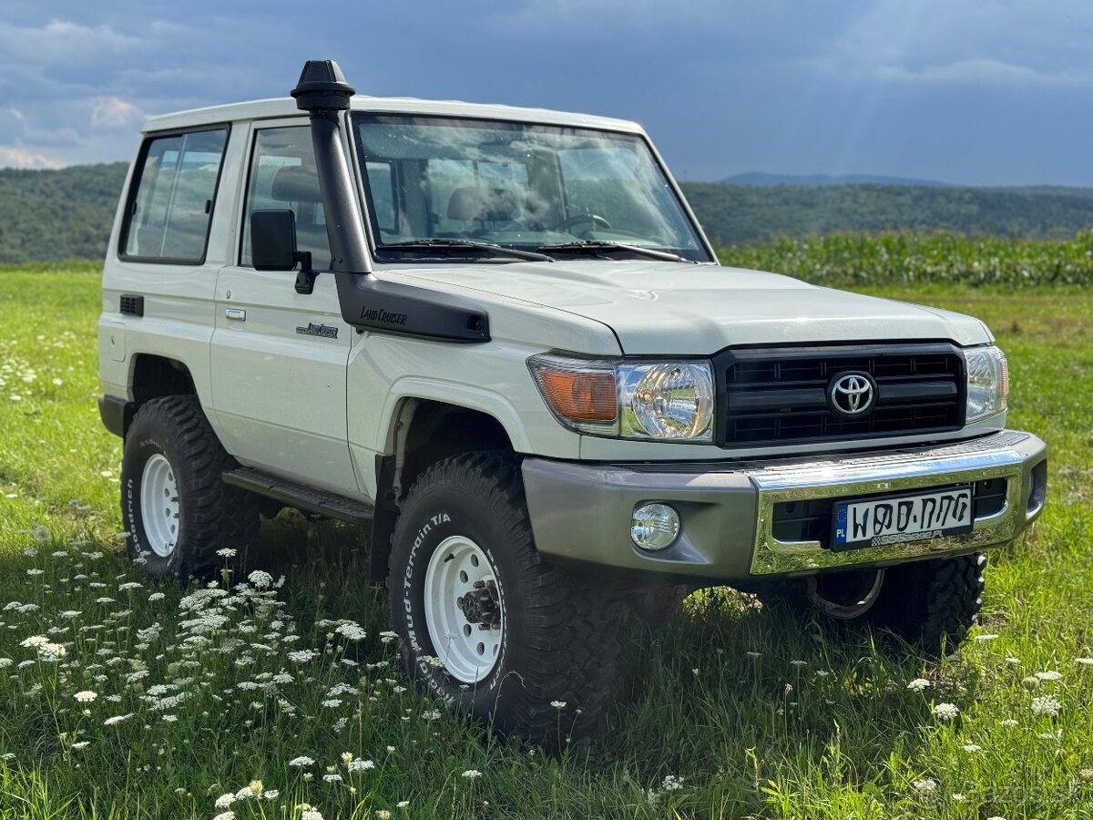 Toyota Land Cruiser 70 3.0 TDI