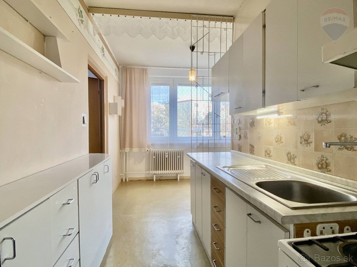 NA PREDAJ 2- izbový byt 63 m2 - lokalita Sídlisko Sever – u - 3