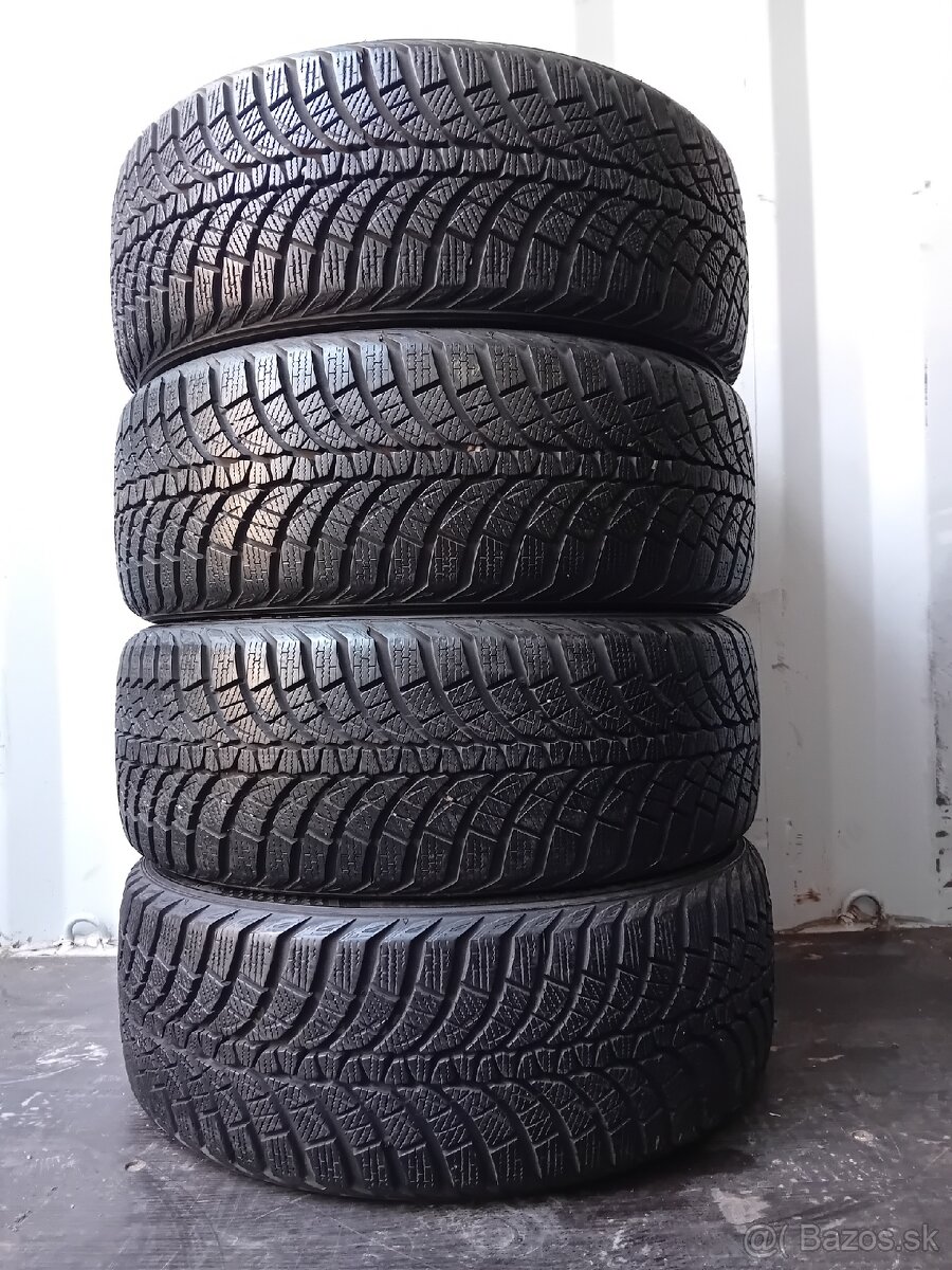 Nové zimné pneu 225/45R18 Kumho - 3