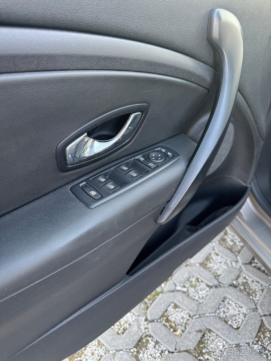 Renault Fluence 1.6 benzín - 3