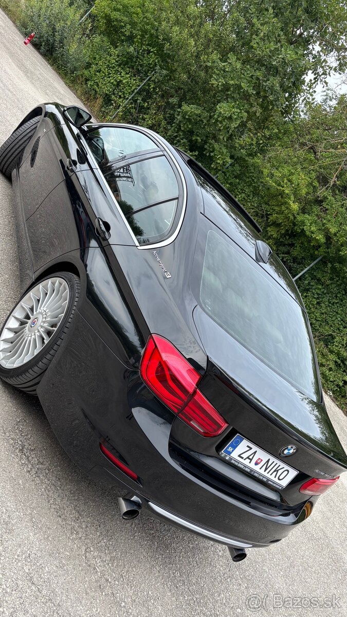 BMW F30 335i ACTIVE HYBRID 3 Sedan Black-sapphire metallic - 3