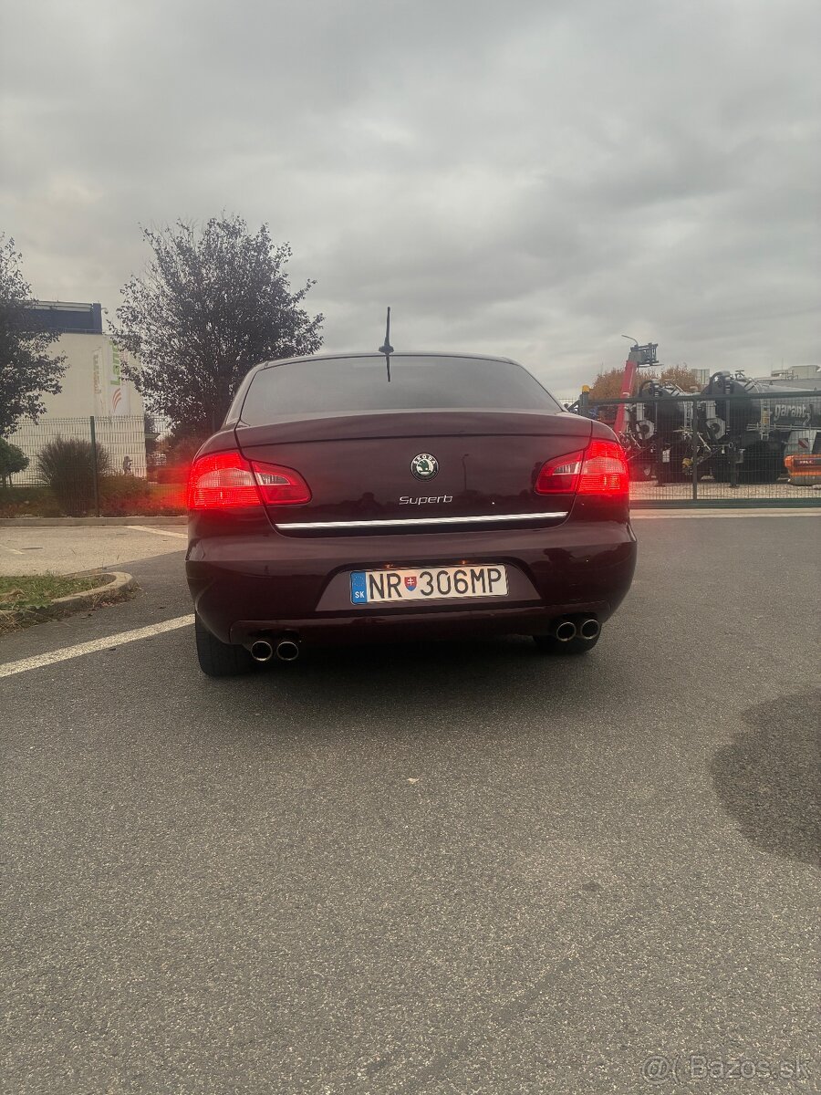 Predám škoda superb - 3