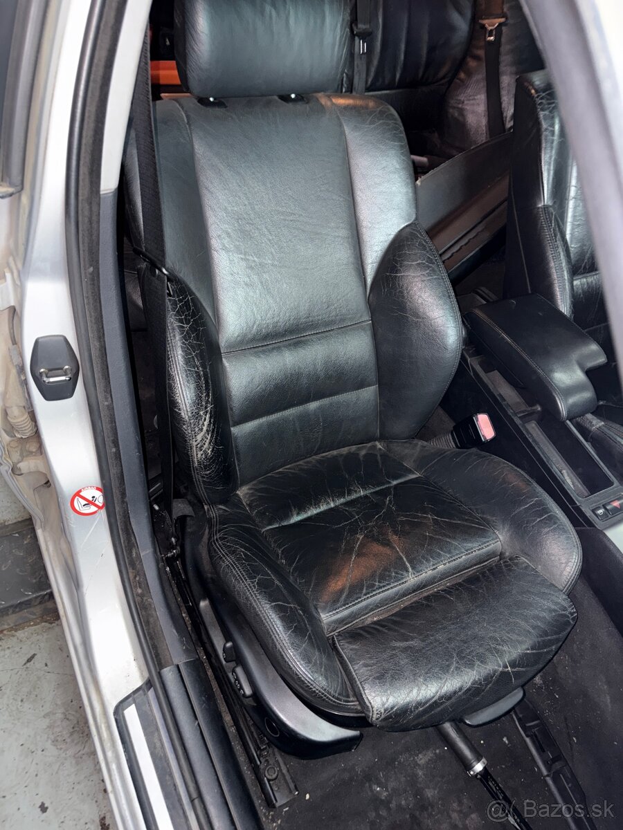Predám sedačky BMW e46 Touring - 3