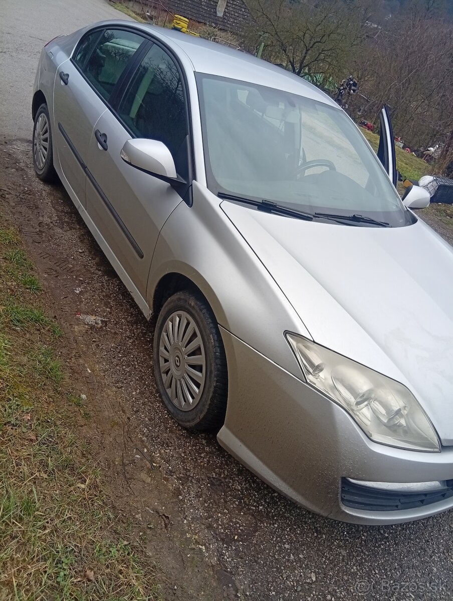 Renault laguna rok 2010 - 3