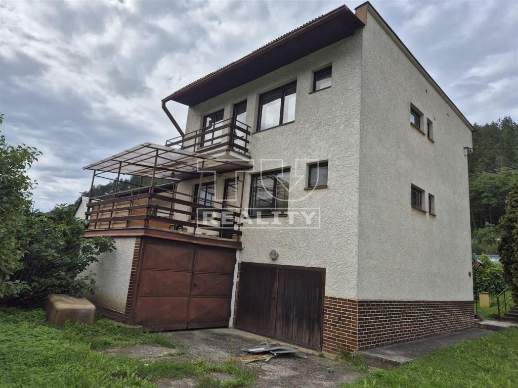 Rodinný dom v obci Prečín - 3