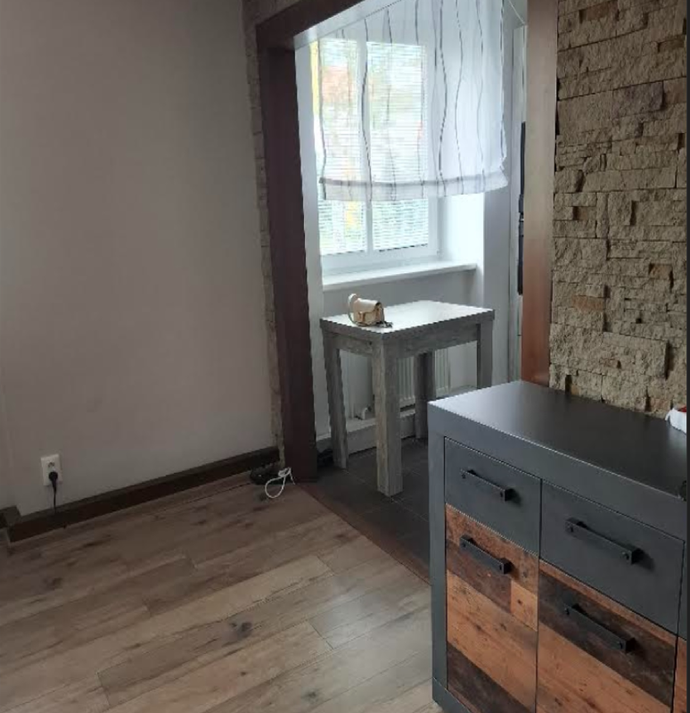 ponúkam na prenájom dvojizbový byt s loggiou - 3