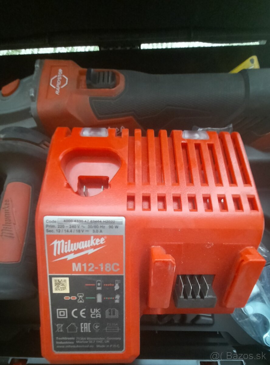 MILWAUKEE M18 FUEL 125 mm uhlová - 3