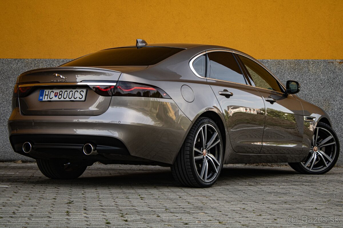 Jaguar XF 3.0D TDV6 - 3