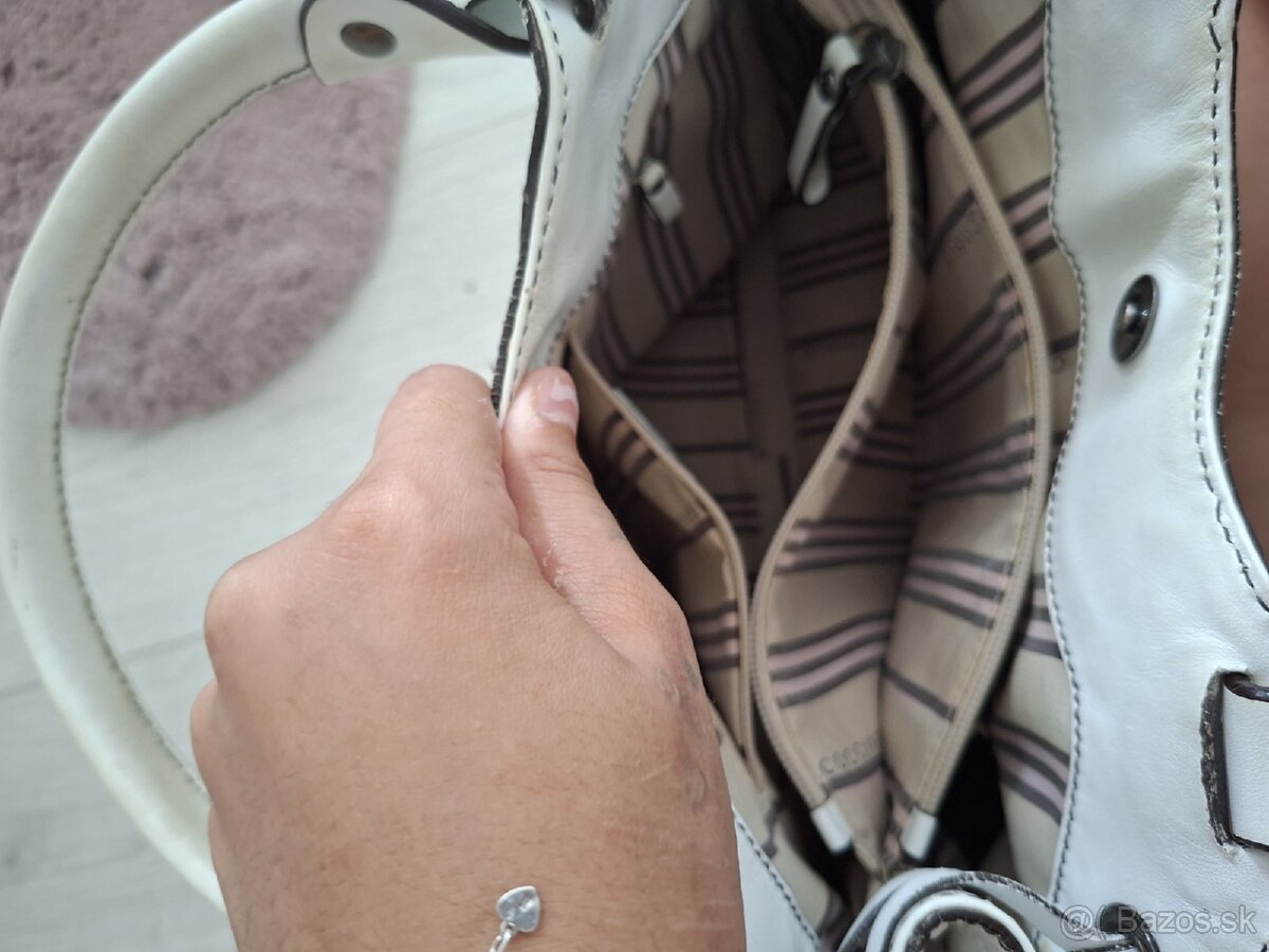 Coccinelle kabelka - 3