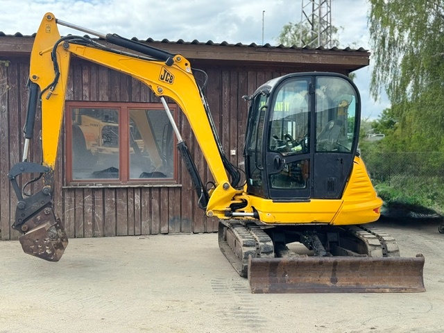 Pásový bagr JCB 8065 - 3