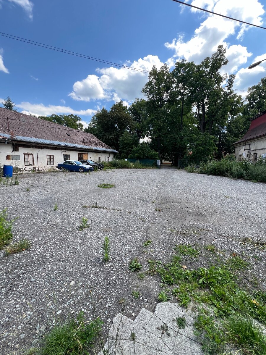 Prenájom – parkovanie v historickom areáli - 3