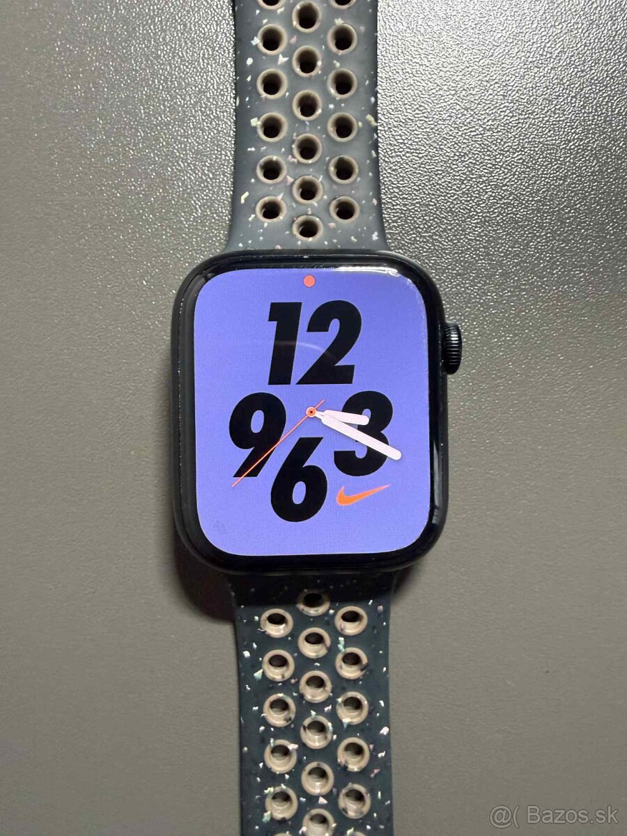 Apple Watch Series 8 45mm GPS - 3