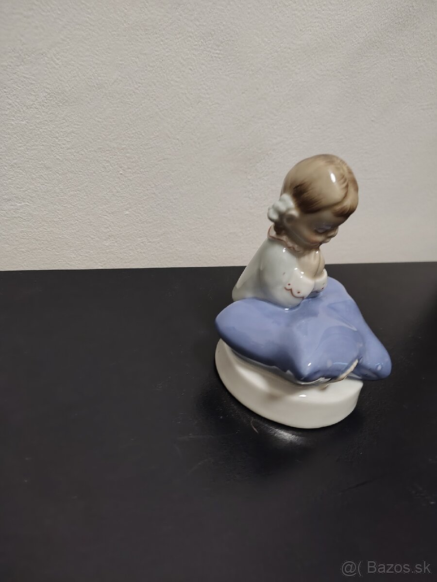 Soška,cena 10€ - 3