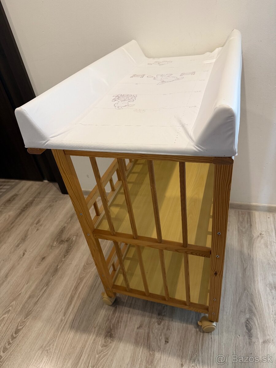 Prebaľovací pojazdný pult - 3