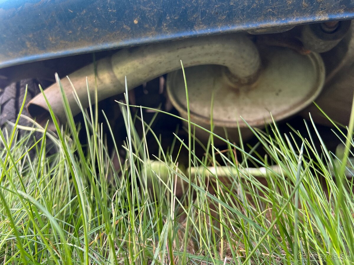 Predám VW Polo 1,4 16V r.v. 2000 - 3