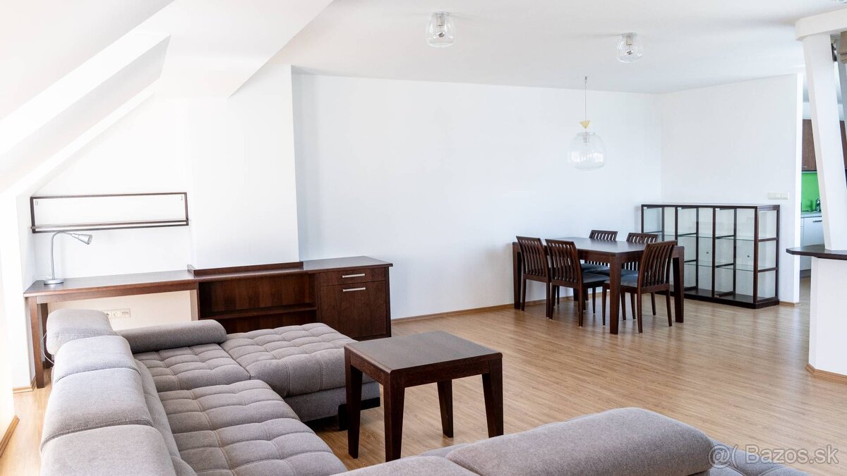 RE/MAX - 103m² - Jedinečný 2-izbový byt v centre Bratislavy - 3