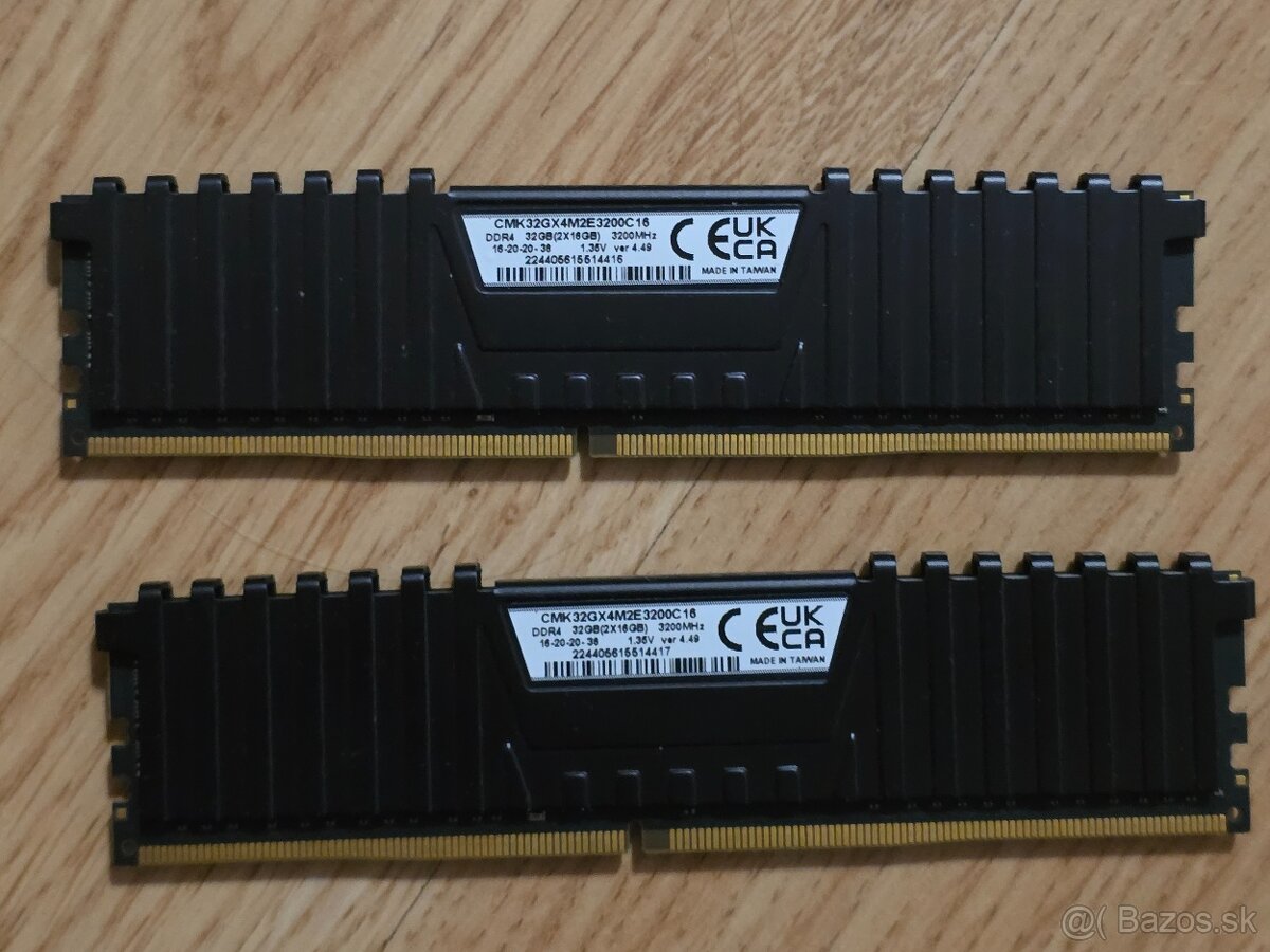 Corsair 32GB KIT DDR4 3200 CL16 Vengeance LPX - 3