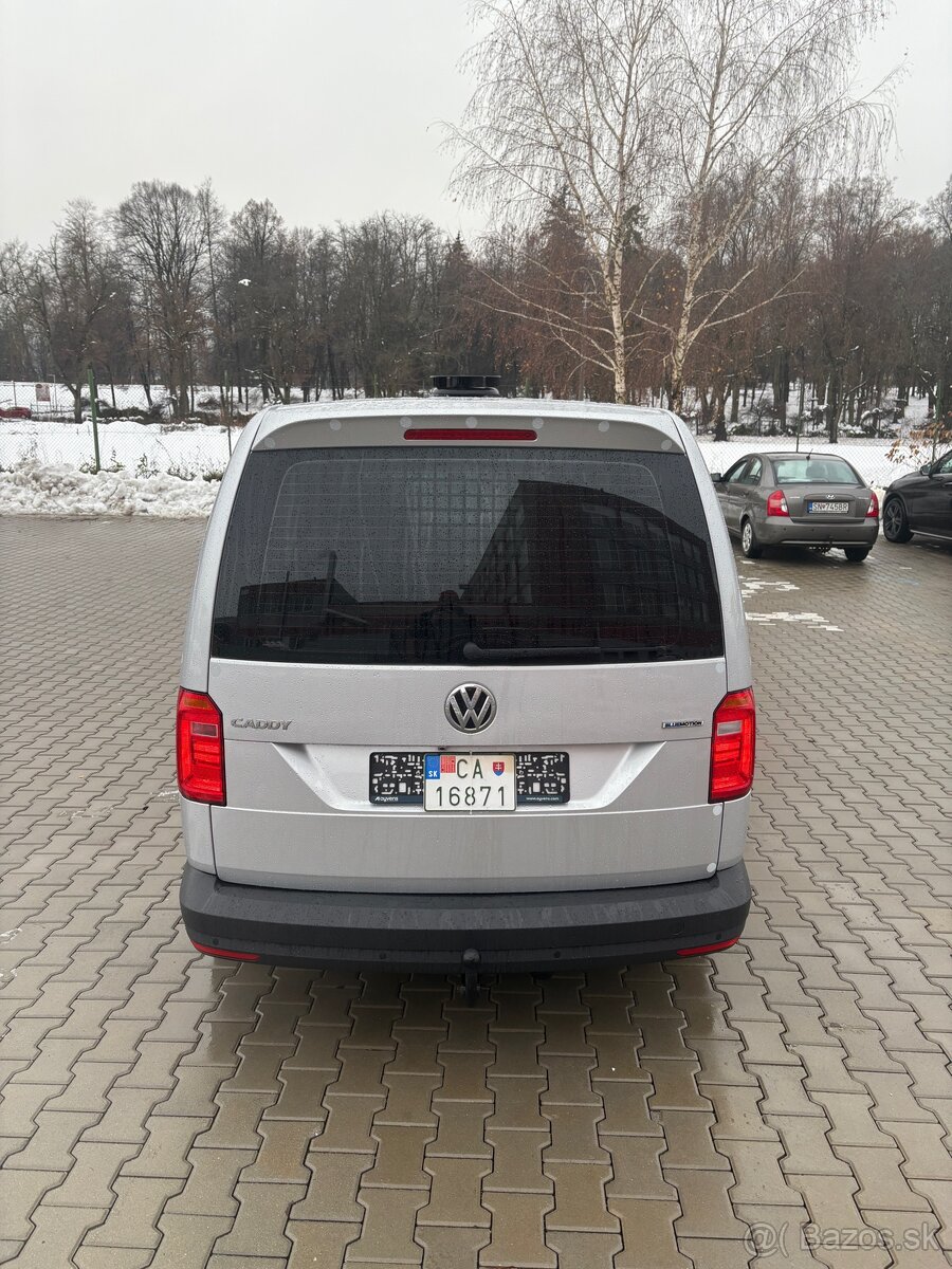 Predám VW Caddy Maxi 1,4 TGI - CNG - 3