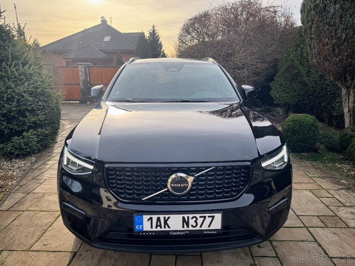 Volvo XC40 9/2025 , 3690km , B3 AUT PLUS BLACK EDITION - 3