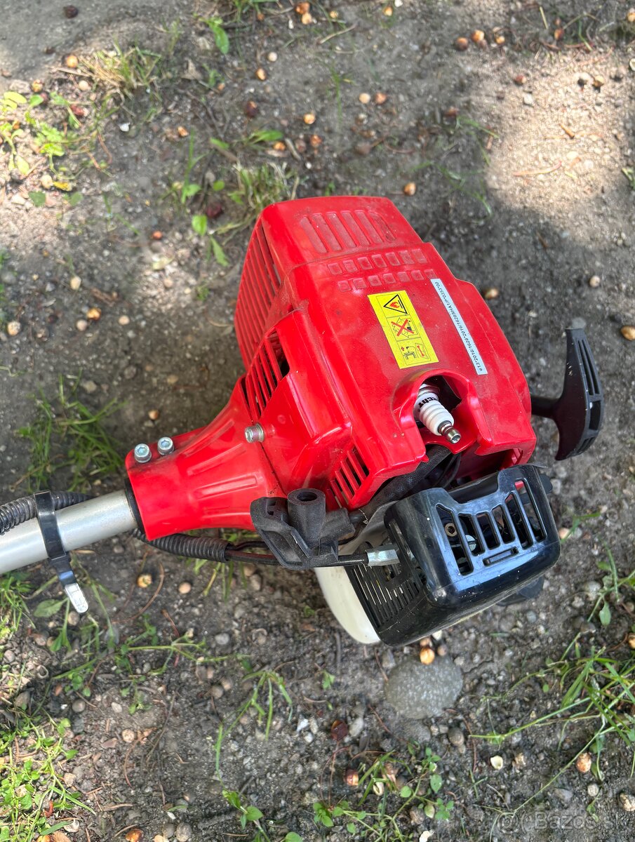 Benzínový vyžinač zn. Hecht 126 - 3