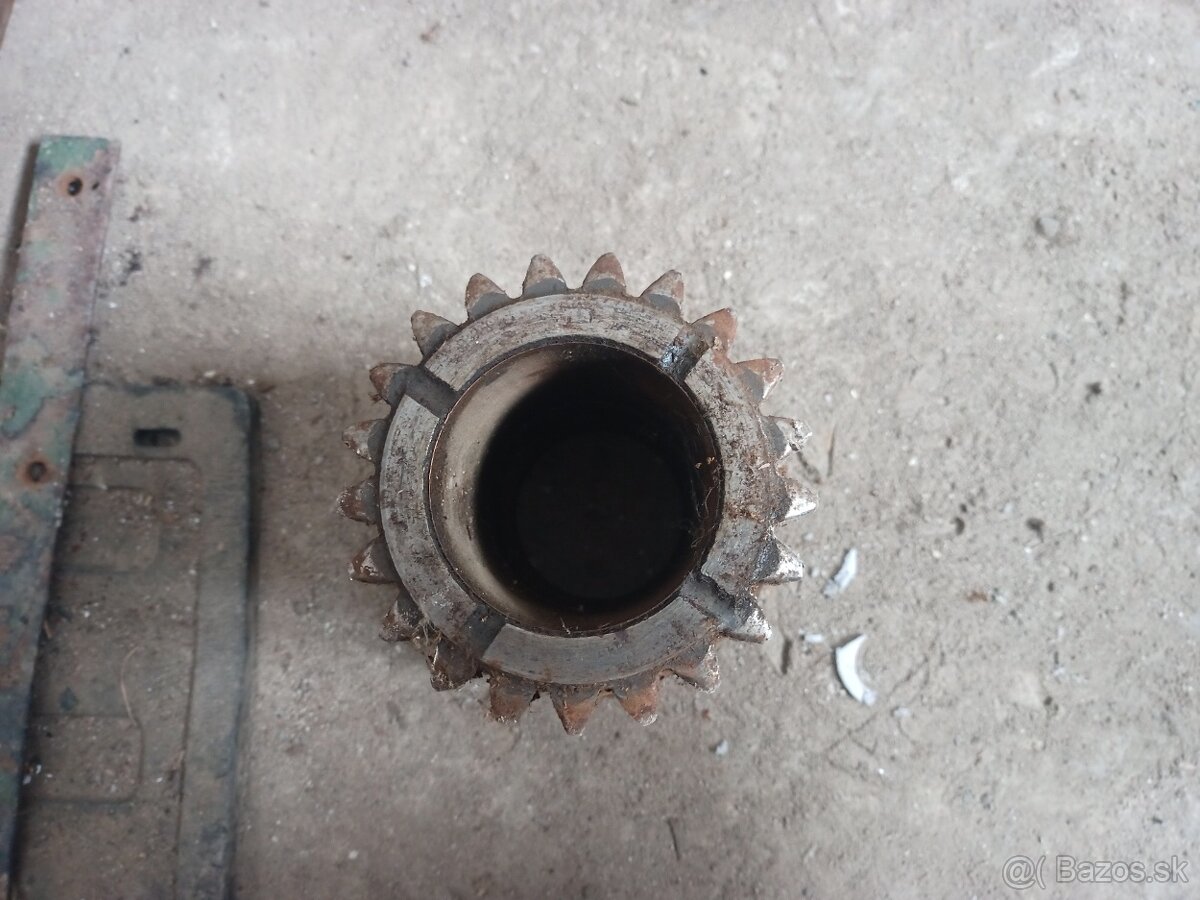 Ozubené koleso hruška Tatra 148 - 3