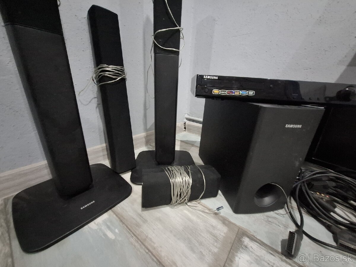 Reproduktory + display - 3