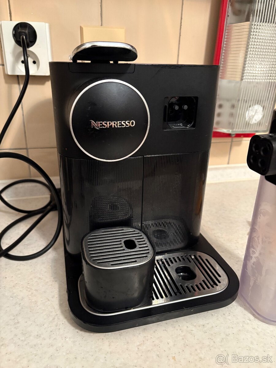 DeLonghi Nespresso Gran Lattissima Kapsľový kávovar - 3