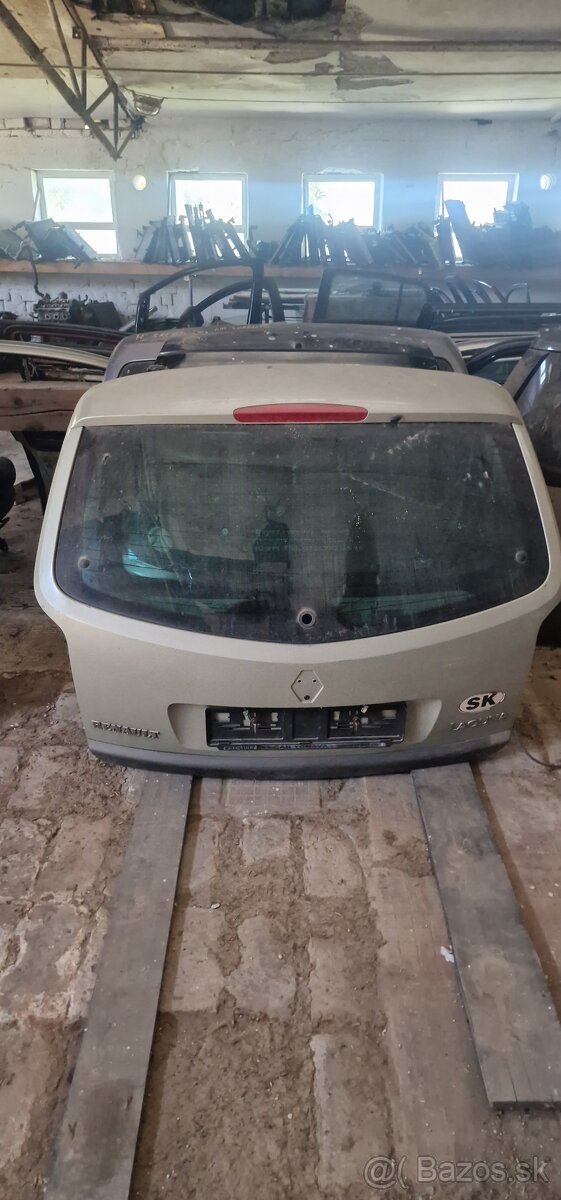 Predam kufrove dvere na RENAULT - 3