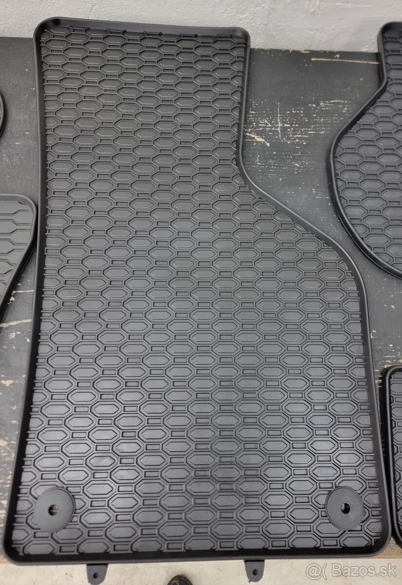 VW Golf VI gumové autorohože a vanička do kufra - 3