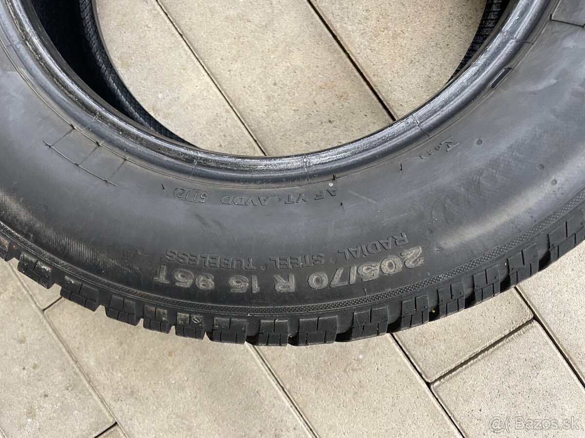 Predám letné pneumatiky Semperit 205/70 R15 - 3