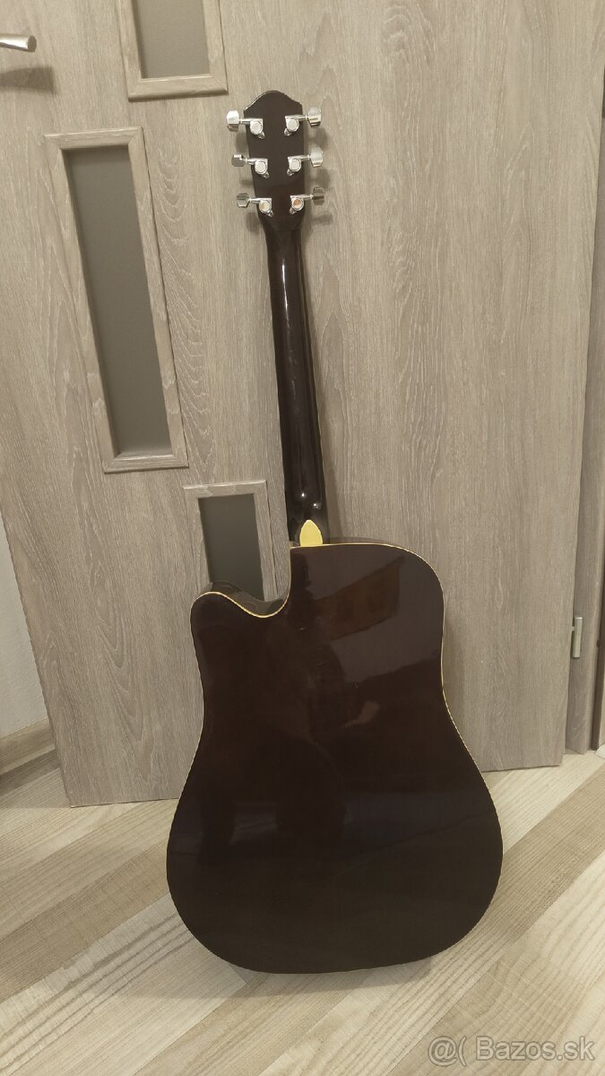 Predám klasicku gitaru. - 3