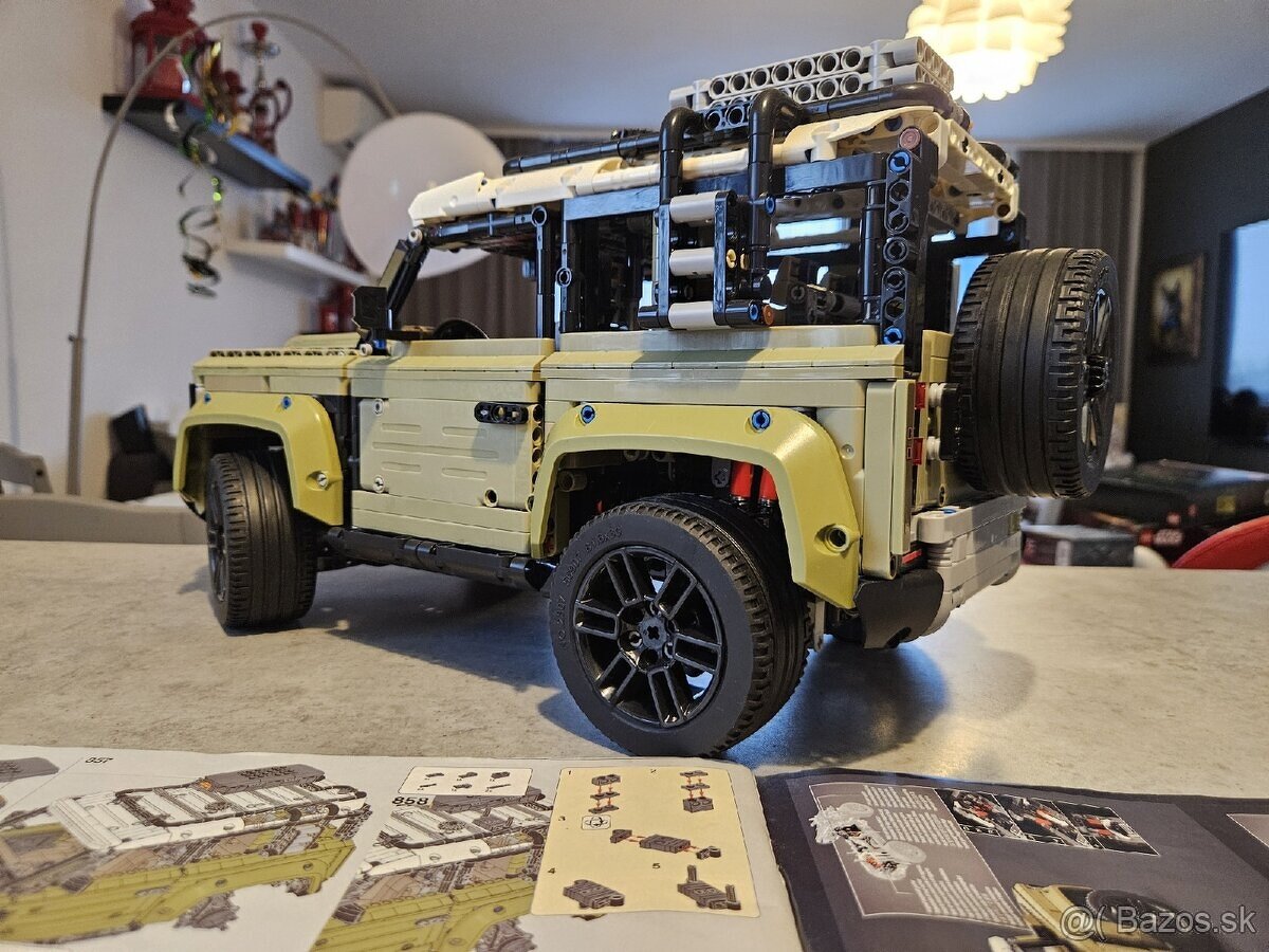 Technic Land Rover Defender - 2573 dielikov - 3