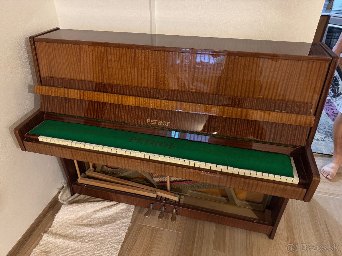Klavír Petrof - 3