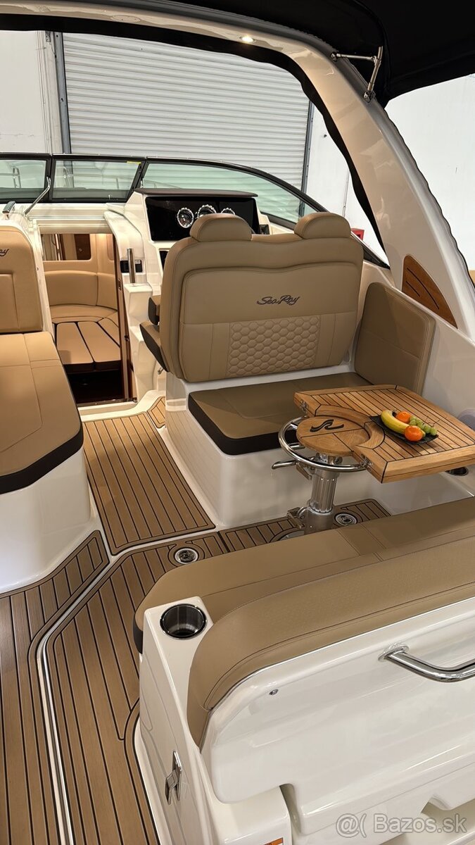Nová motorová loď Sea Ray 265 Sundancer cruiser - 3