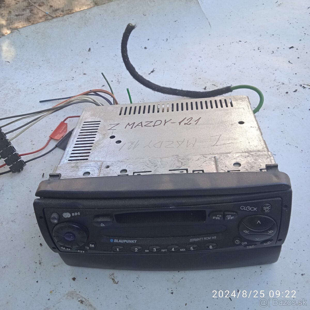 Predám tieto auto rádia kus za 12€A hodinky - 3