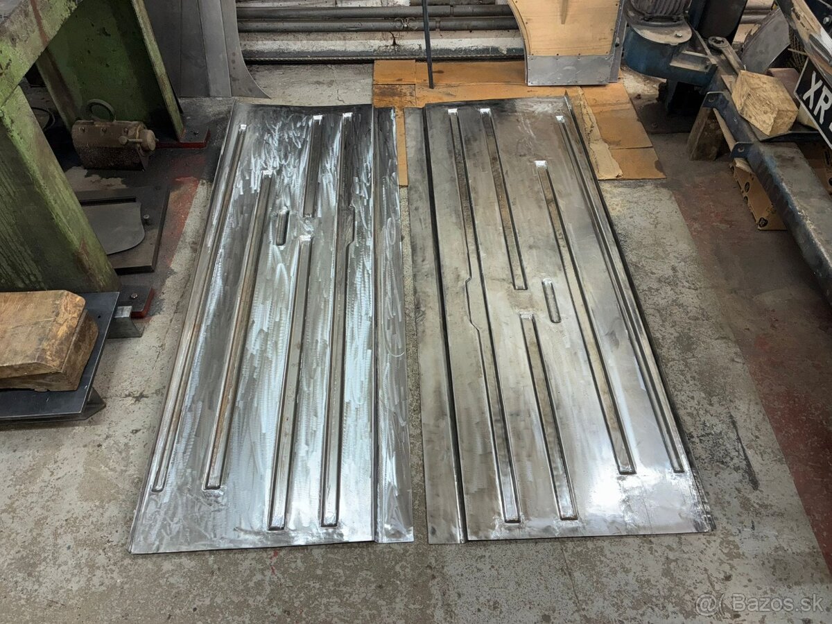 Podlaha Tatra 603 - 3